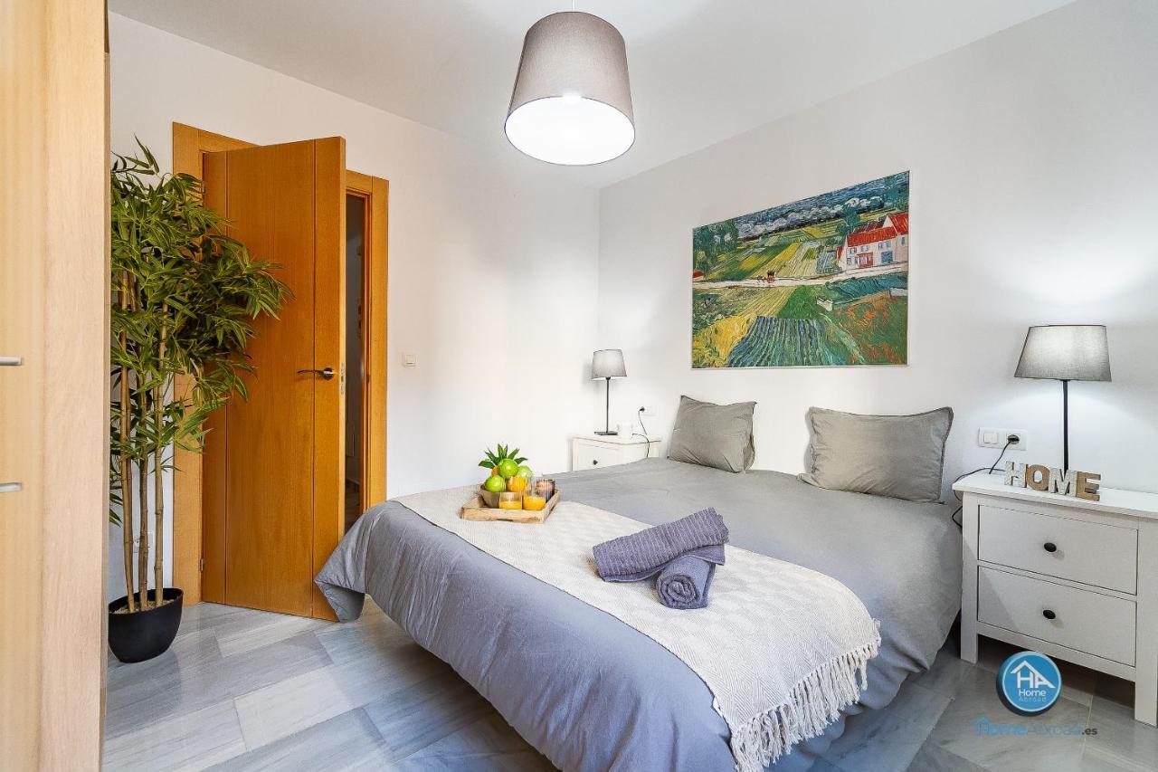 Premium Penthouse With Roof Terrace And Parking In Carlos Haya Малага Экстерьер фото